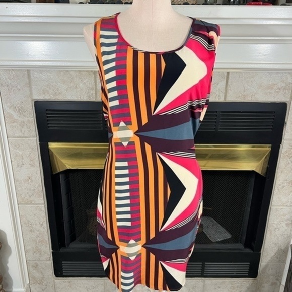 Hoss Intropia for Anthropologie Asymmetrical Geometric Pattern Silk Dress - Picture 5 of 14